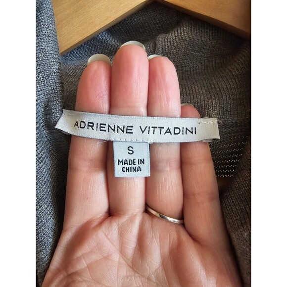 Adrienne Vittadini grey Cowl Neck sweater size small - Picture 5 of 8